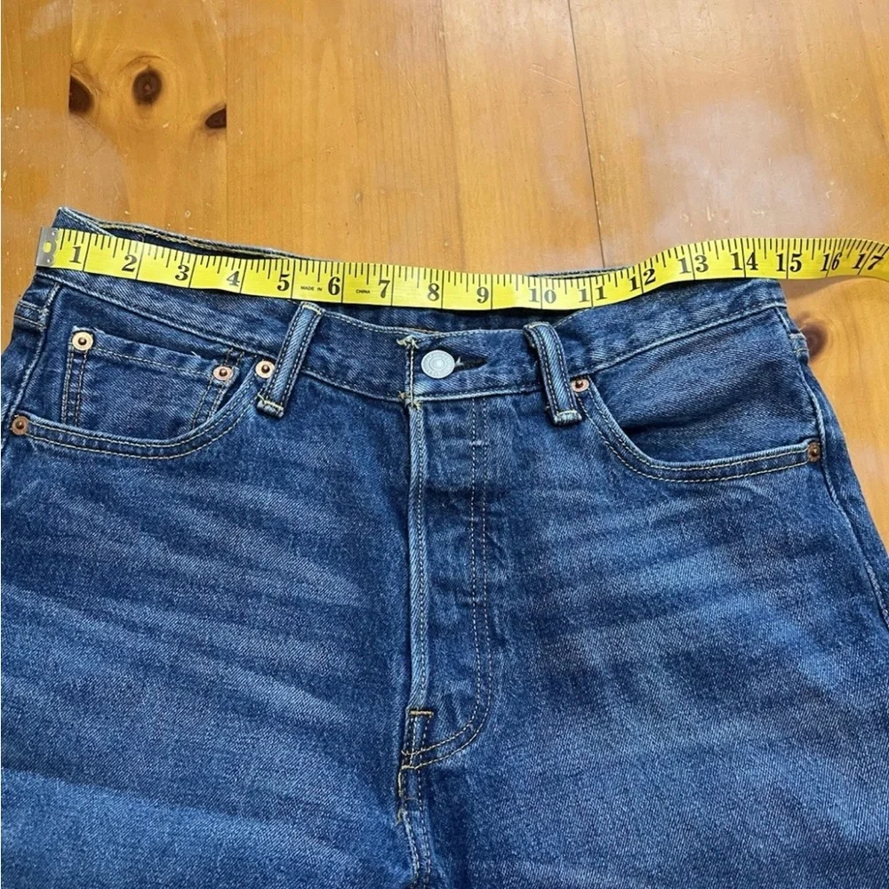 Levi's Men 501 Original Shorts Size 28 Blue Denim (Tag 30 Fits 28.5) Excellent⁠